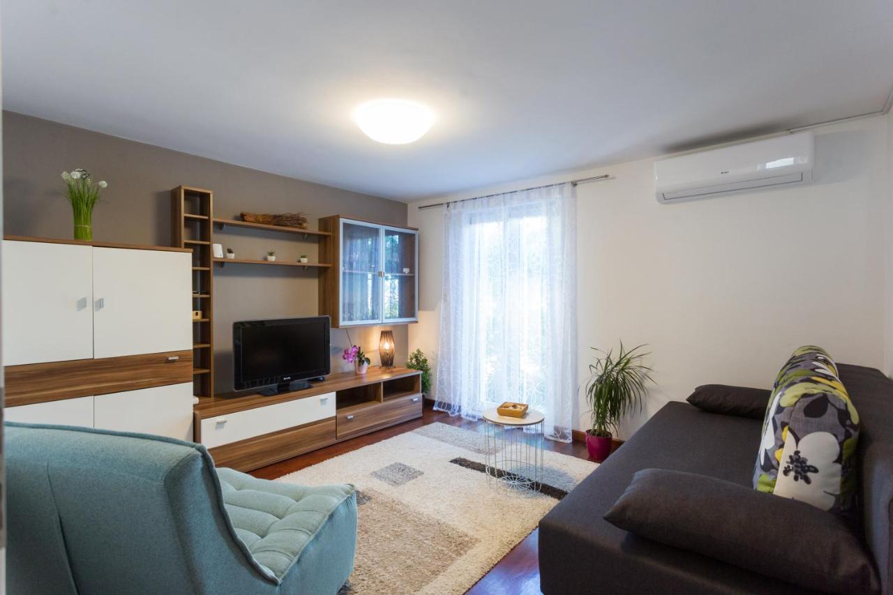 Apartments Lidija - Sea View Apartment With Exclusive Right Of Using Hot Tub Or Split Level Apartment With Exclusive Right Of Using Pool Подстрана Экстерьер фото
