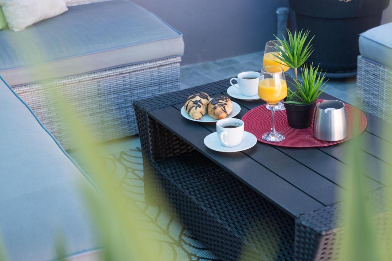 Apartments Lidija - Sea View Apartment With Exclusive Right Of Using Hot Tub Or Split Level Apartment With Exclusive Right Of Using Pool Подстрана Экстерьер фото