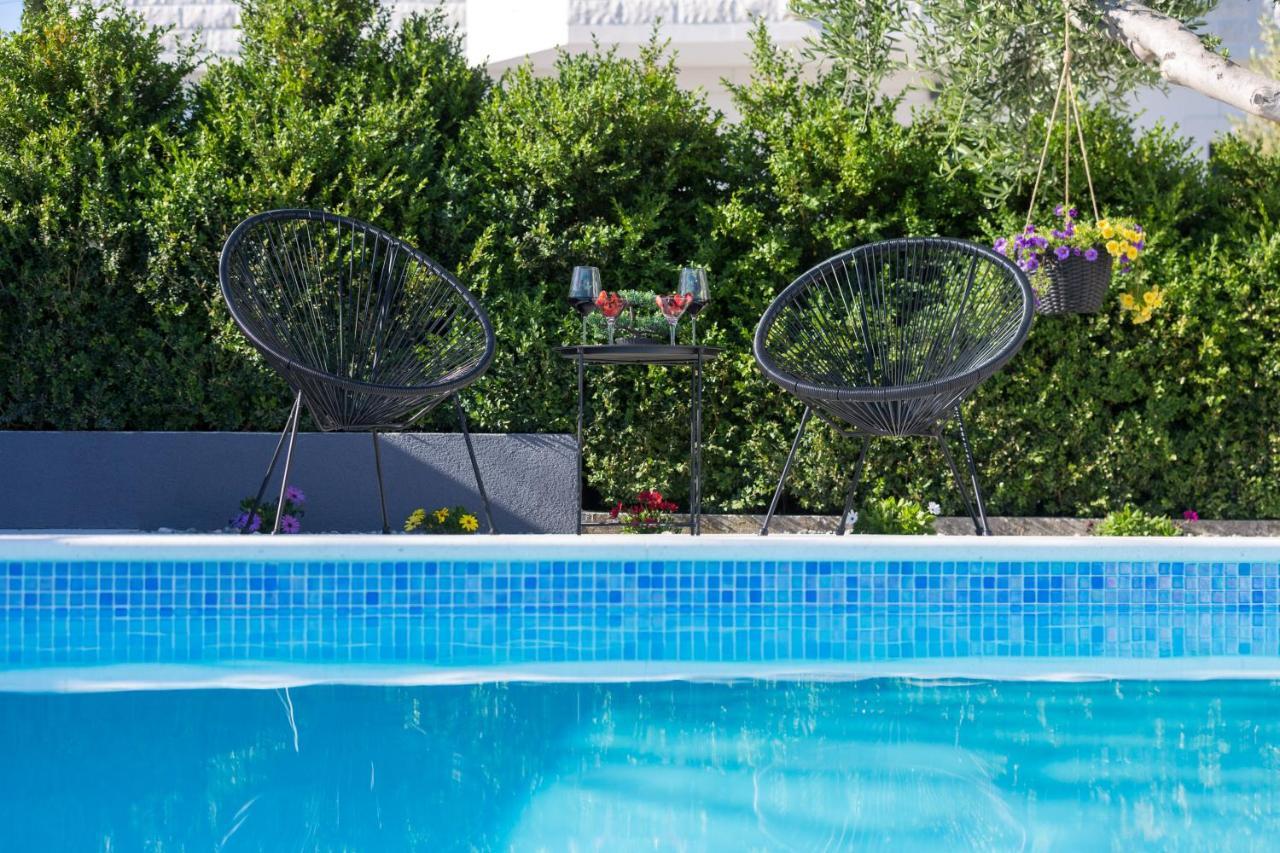 Apartments Lidija - Sea View Apartment With Exclusive Right Of Using Hot Tub Or Split Level Apartment With Exclusive Right Of Using Pool Подстрана Экстерьер фото