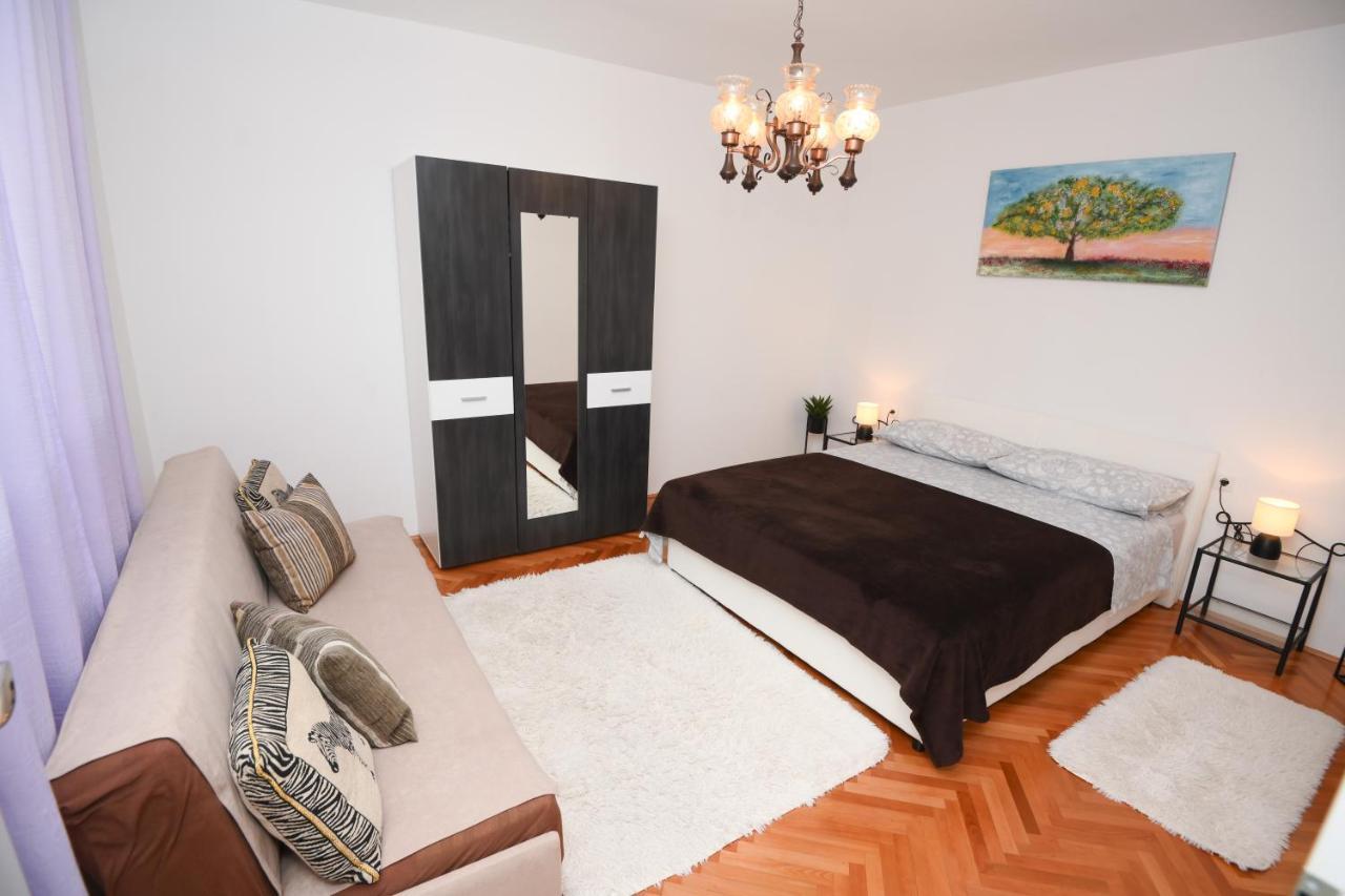 Apartments Lidija - Sea View Apartment With Exclusive Right Of Using Hot Tub Or Split Level Apartment With Exclusive Right Of Using Pool Подстрана Экстерьер фото