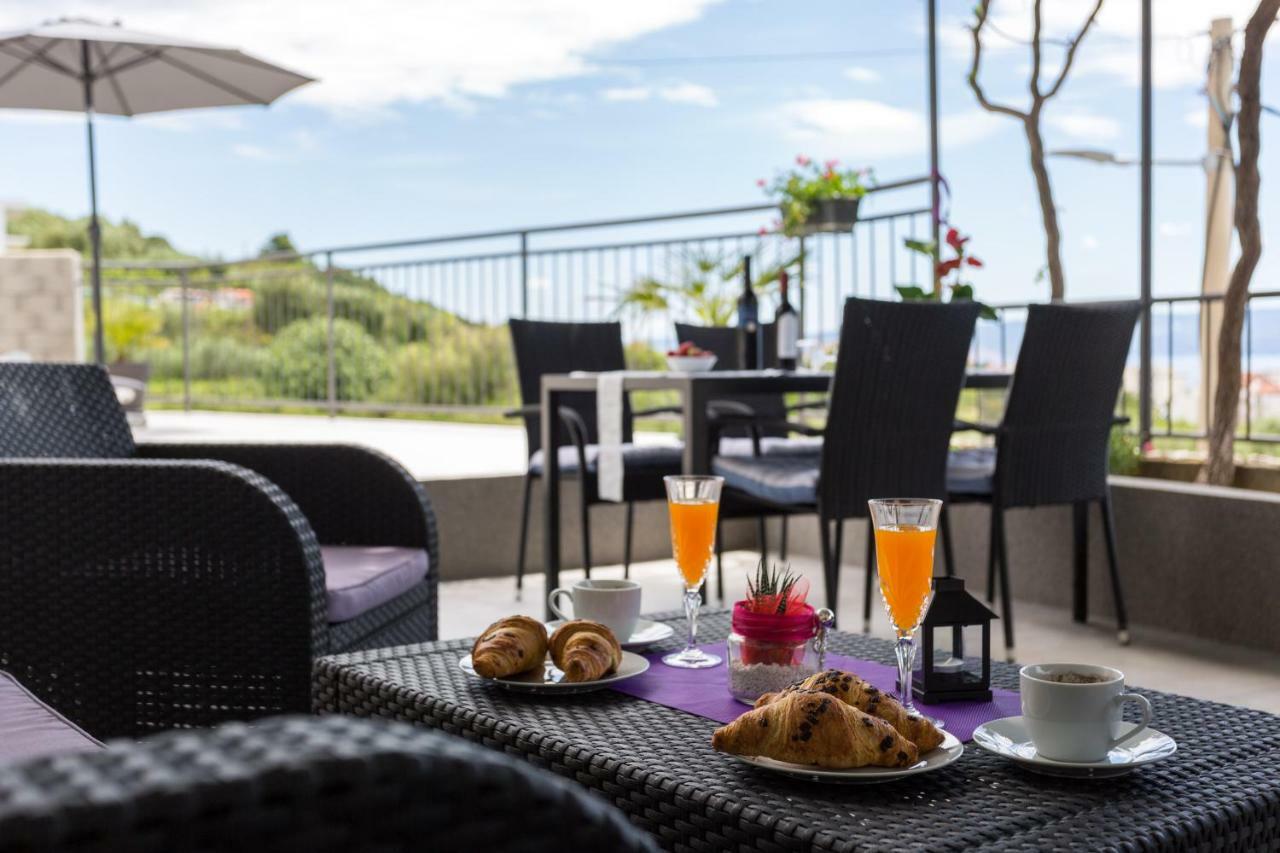 Apartments Lidija - Sea View Apartment With Exclusive Right Of Using Hot Tub Or Split Level Apartment With Exclusive Right Of Using Pool Подстрана Экстерьер фото