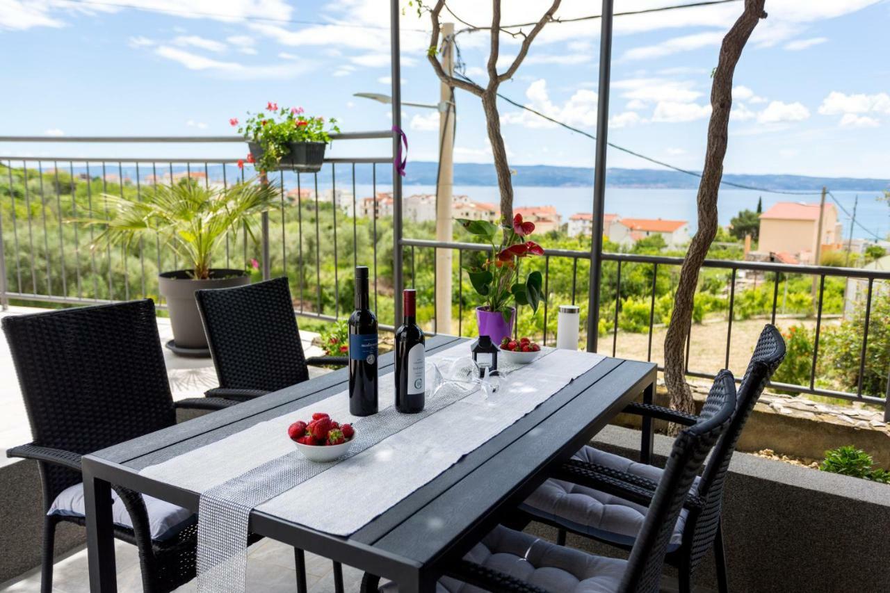 Apartments Lidija - Sea View Apartment With Exclusive Right Of Using Hot Tub Or Split Level Apartment With Exclusive Right Of Using Pool Подстрана Экстерьер фото